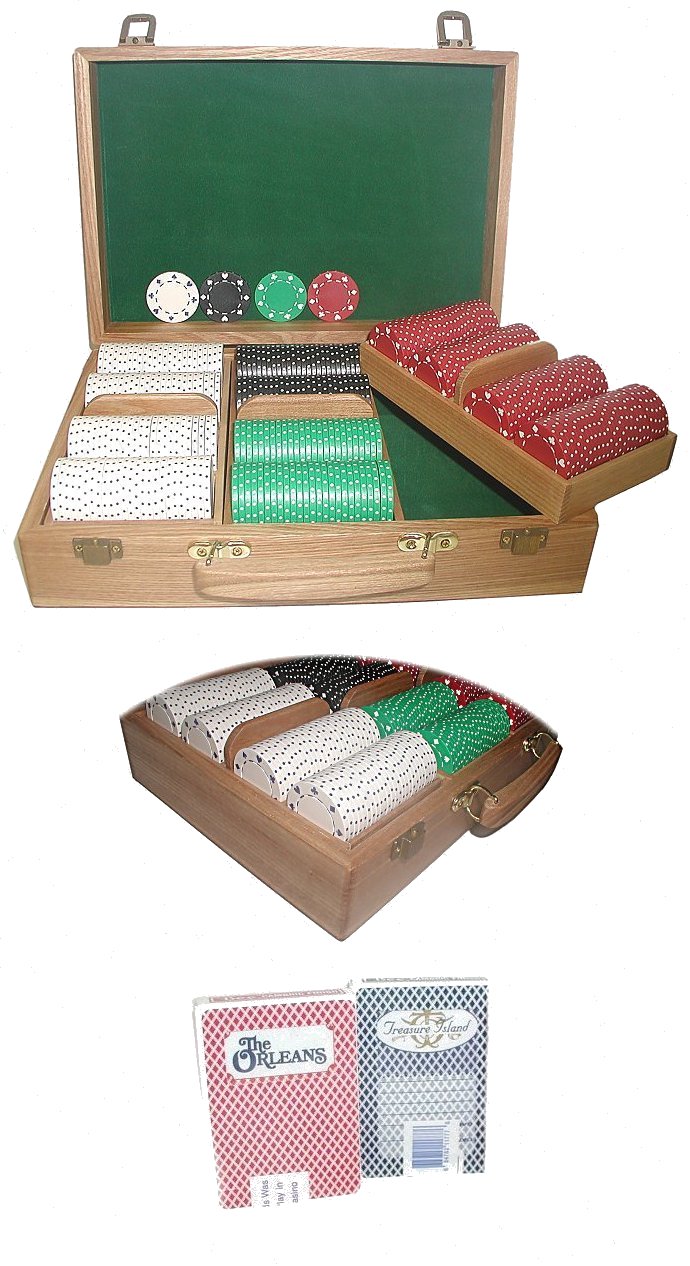 300 11.5 Gram SUITED Chips w/Oak Case