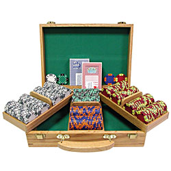 300 Chip Tri-Color Suit Design Set w/Genuine Oak Case